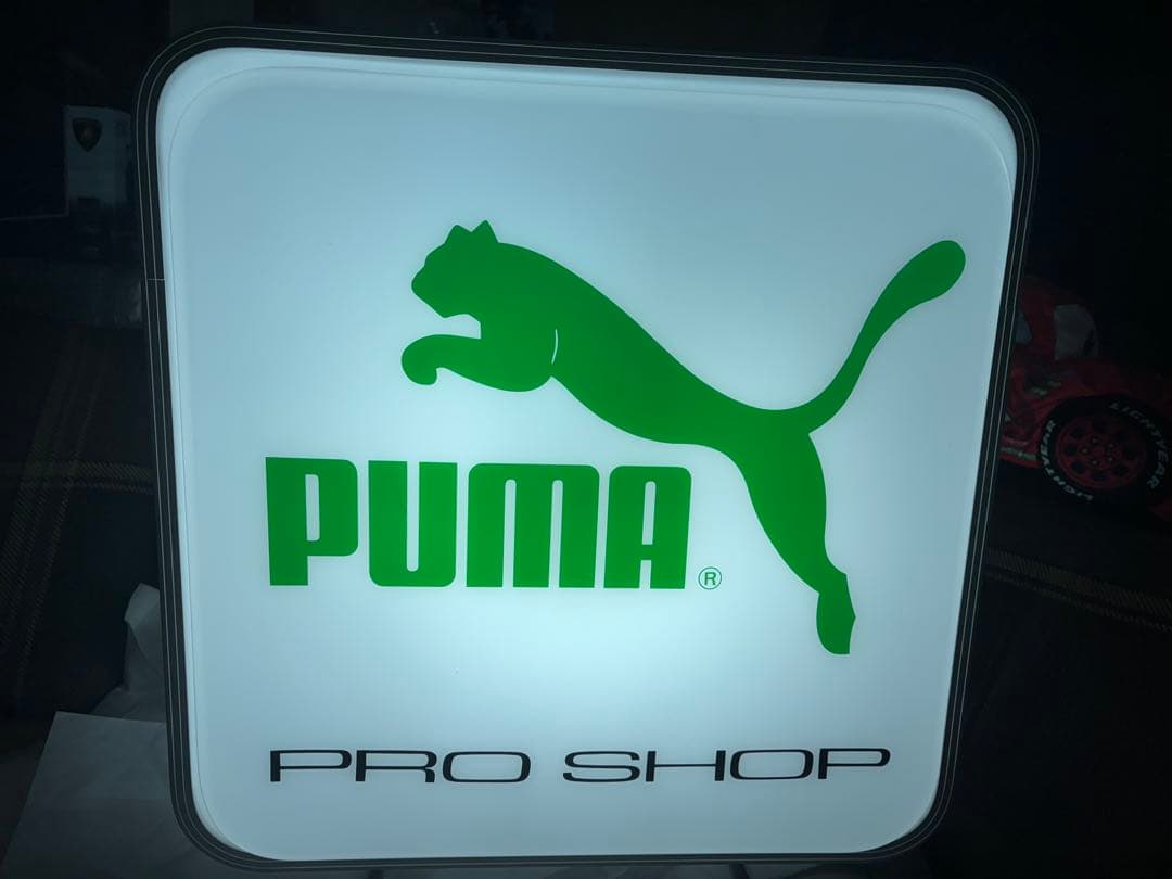 PUMA 両面プーマストアーディスプレイ