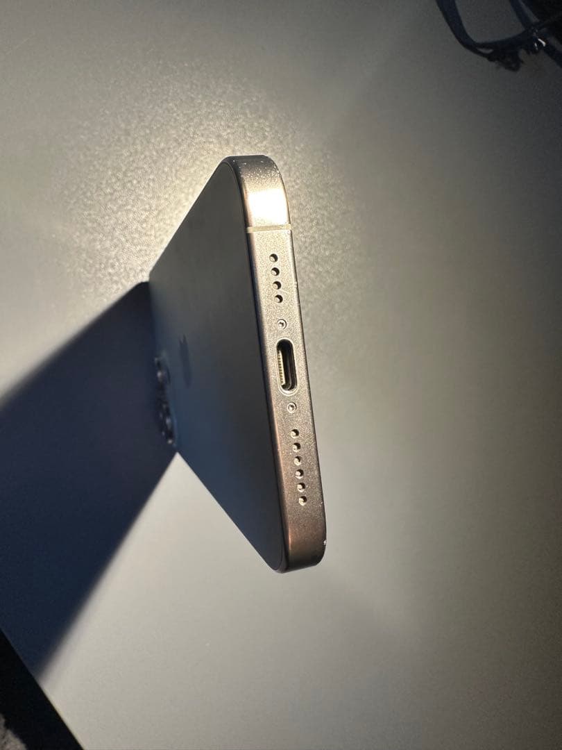 iPhone 15 pro max 256GB 箱有り　ひび割れあり