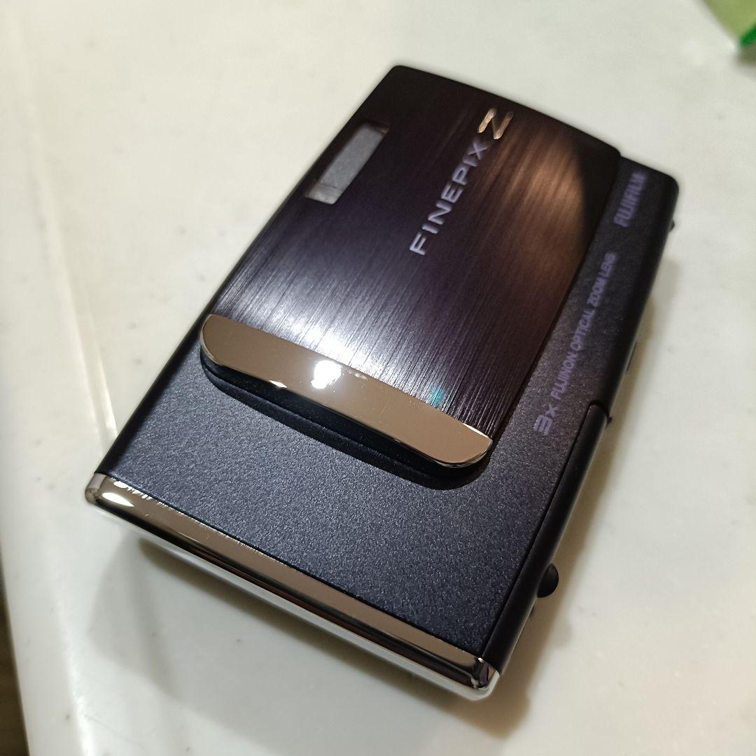 未使用級 FUJIFILM FINEPIX Z10fdコンパクトデジタルカメラ