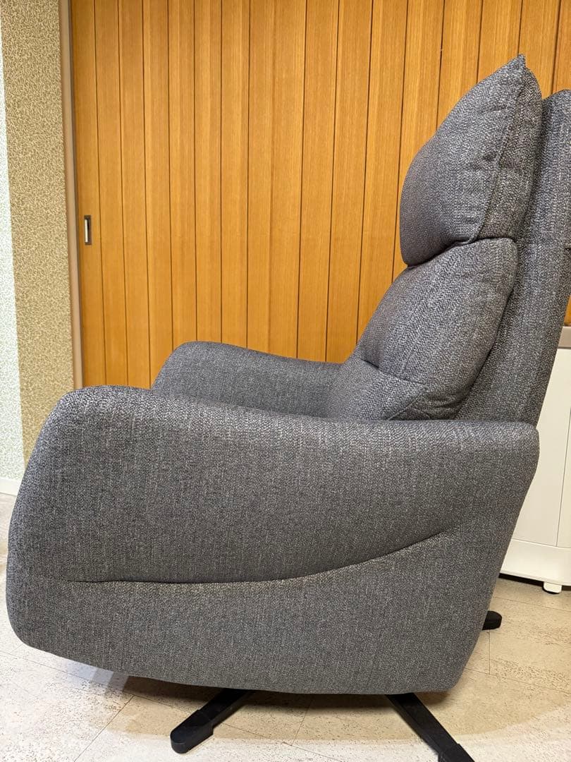 こ*じ様 [送料込] 2023年冬購入 ニトリ電動1人掛けソファ グレー ファブ