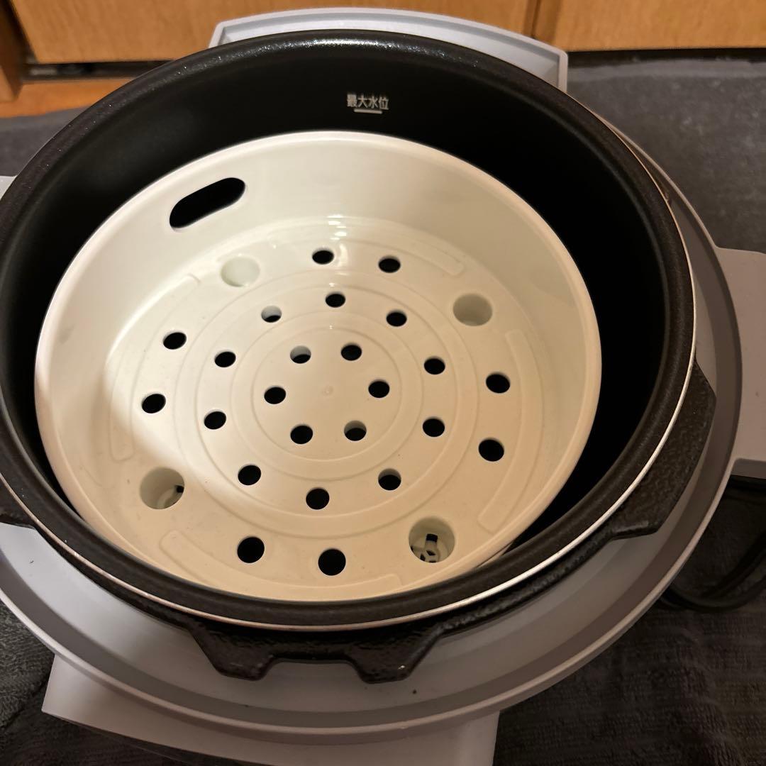 18日まで限定値下げ　アイリスオーヤマブルーグレー 電気圧力鍋 ４L