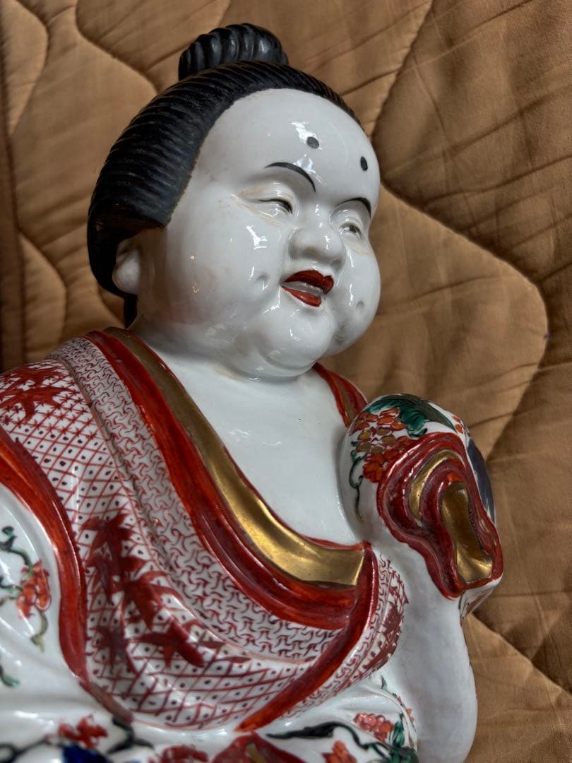 おおきめサイズのお多福　置物