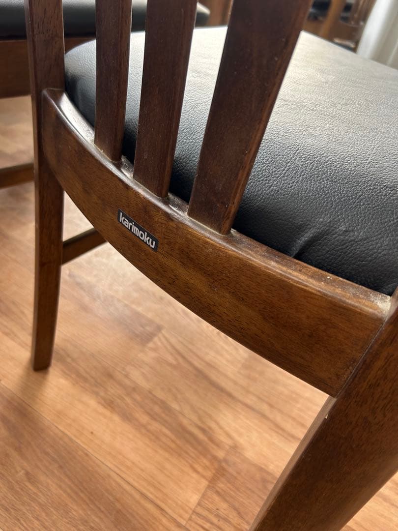 651 カリモク ダイニングチェア　2脚セット　木製 椅子 シェル型チェア 黒