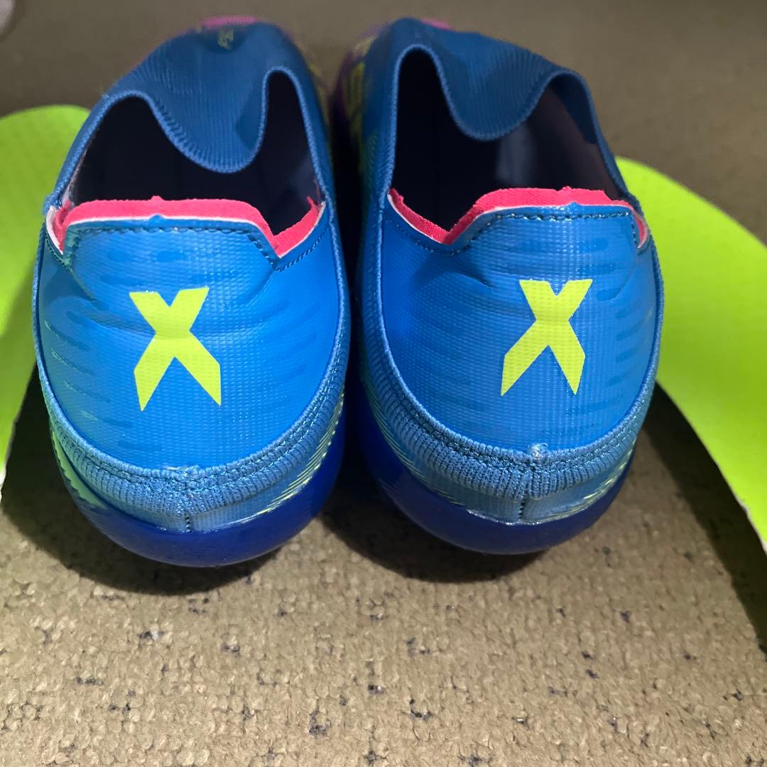 F50 サッカーシューズ 青/ピンク/黄緑