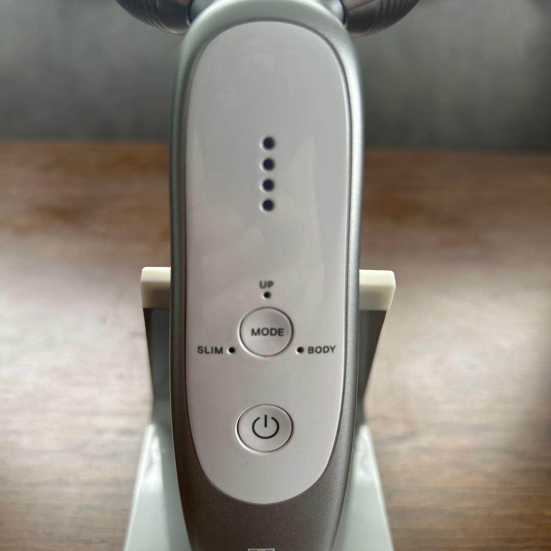 メディキューブ　美顔器 AGE-Rダーマショット