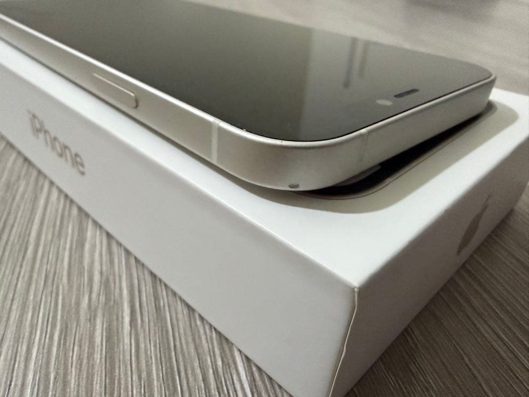 iPhone 12 ホワイト 64GB バッテリー77% SIMフリー