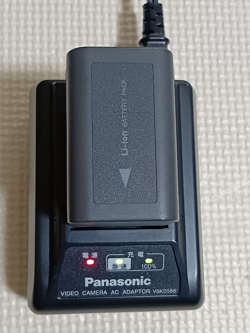 パナソニック　デジタルビデオカメラ　PANASONIC NV-C2