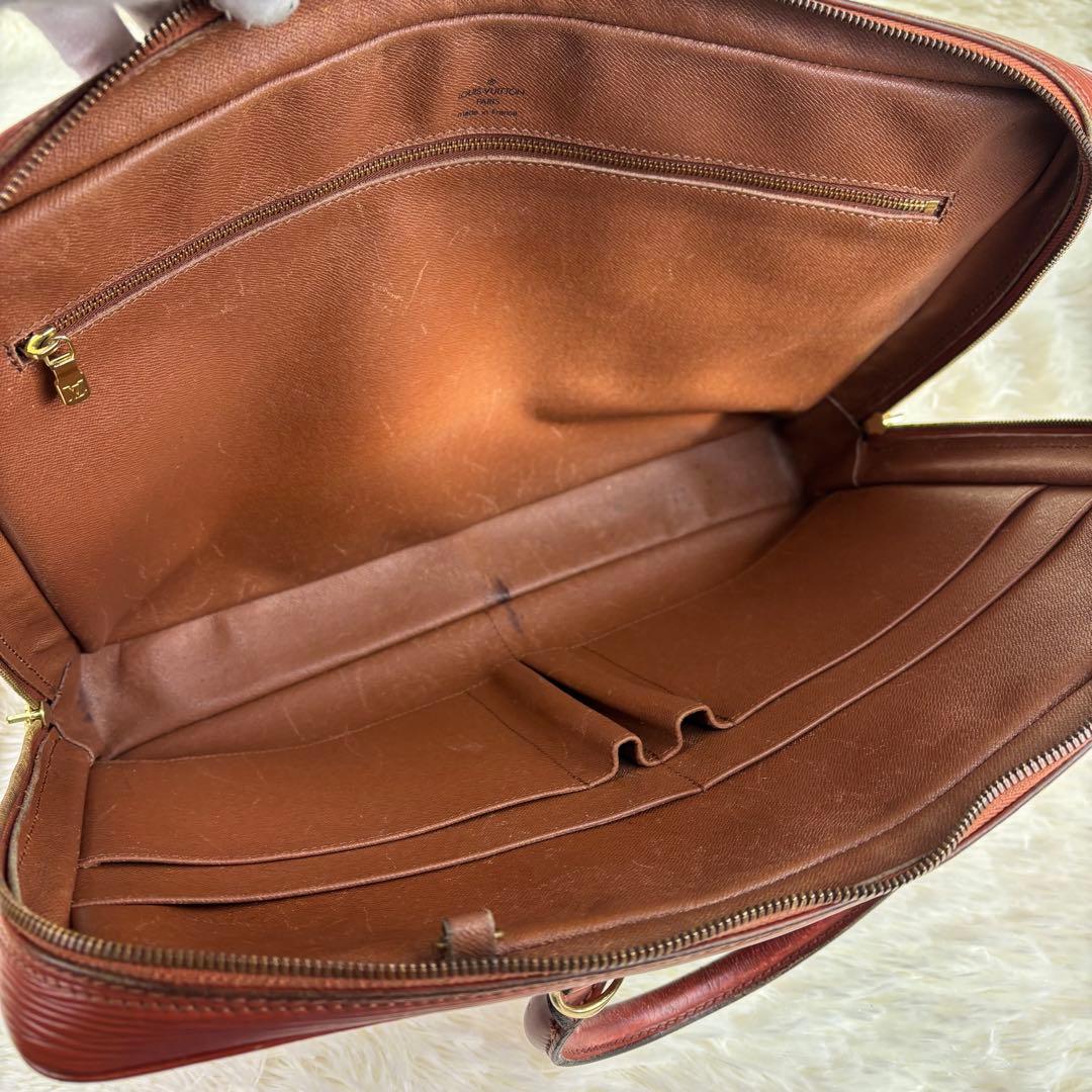 ルイヴィトン ポルトドキュマン ヴォワヤージュ ビジネスバッグ ケニアブラウン