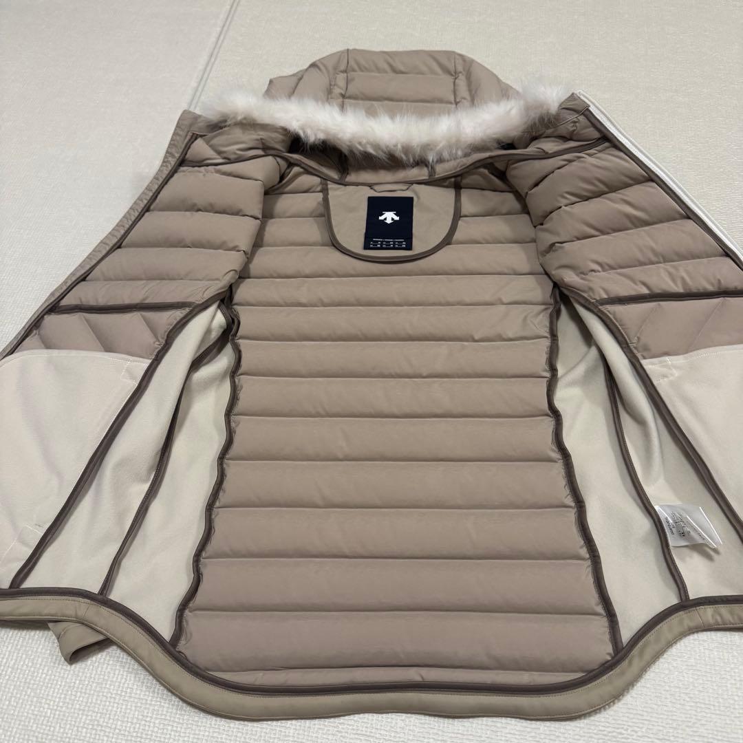 【超美品】デサントゴルフ　ハイブリッドフーディーダウンジャケット