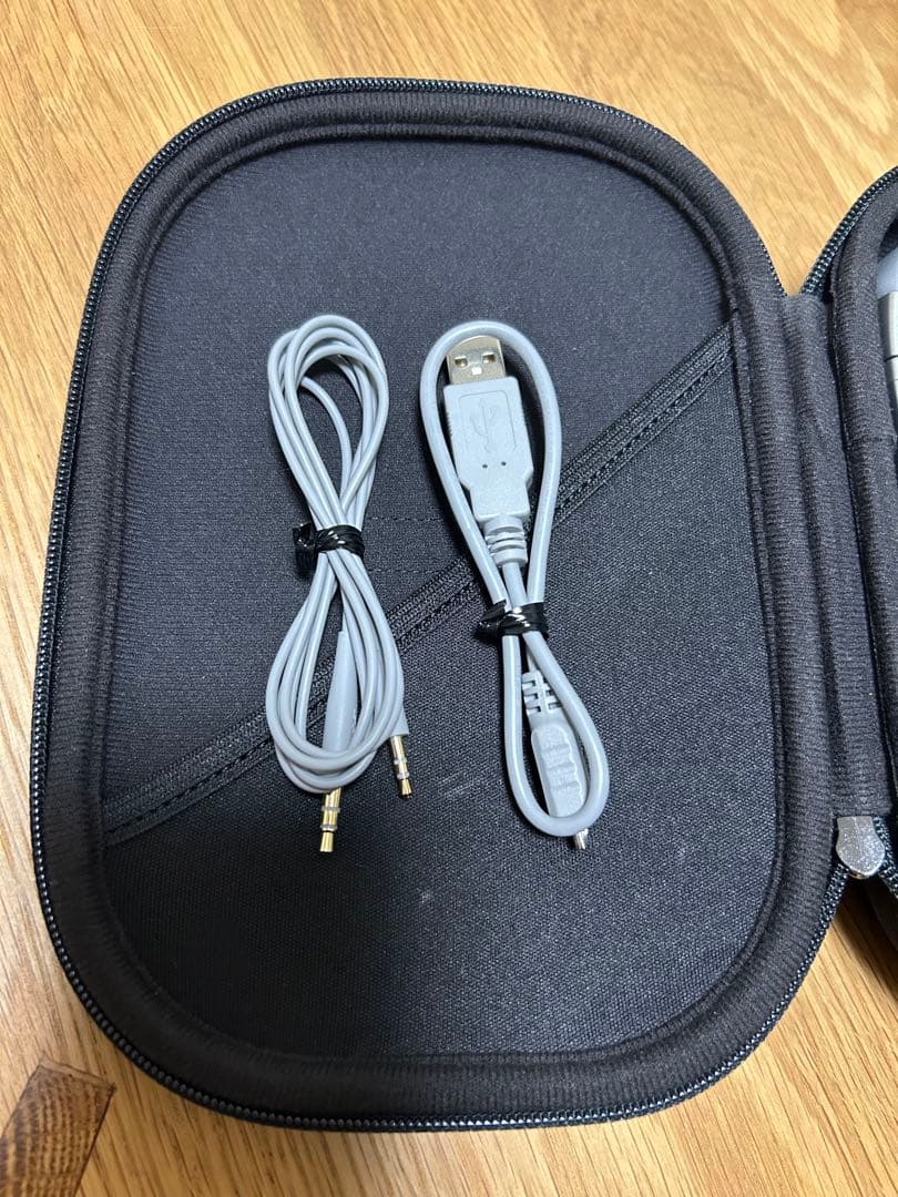 廃盤品　Bose QuietComfort 35 シルバー