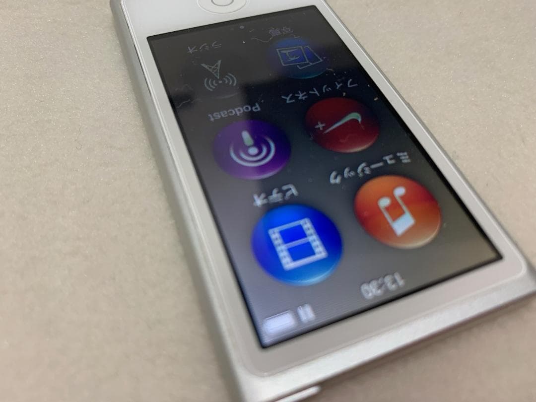 【美品】Apple iPod nano 第7世代 16GB シルバー