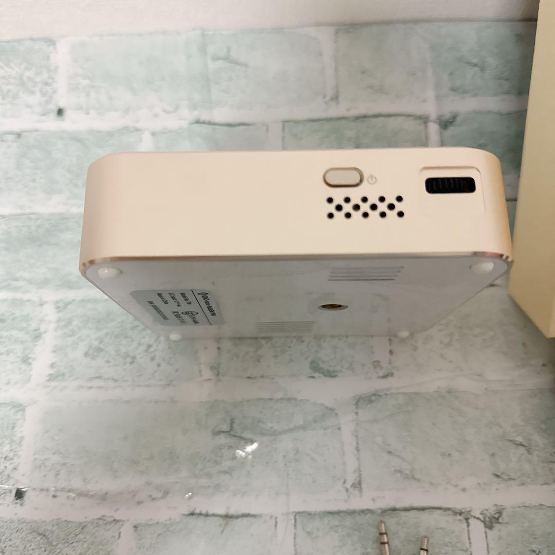 プロジェクター　小型　ポータブル　 三脚付き　天井投影 シャンパンゴールド