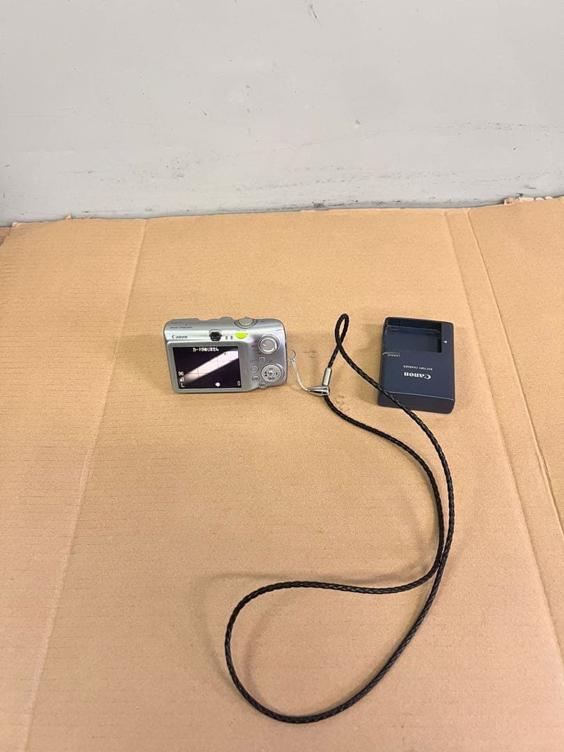 Canon IXY DIGITAL シルバー 充電器付き 現状渡し