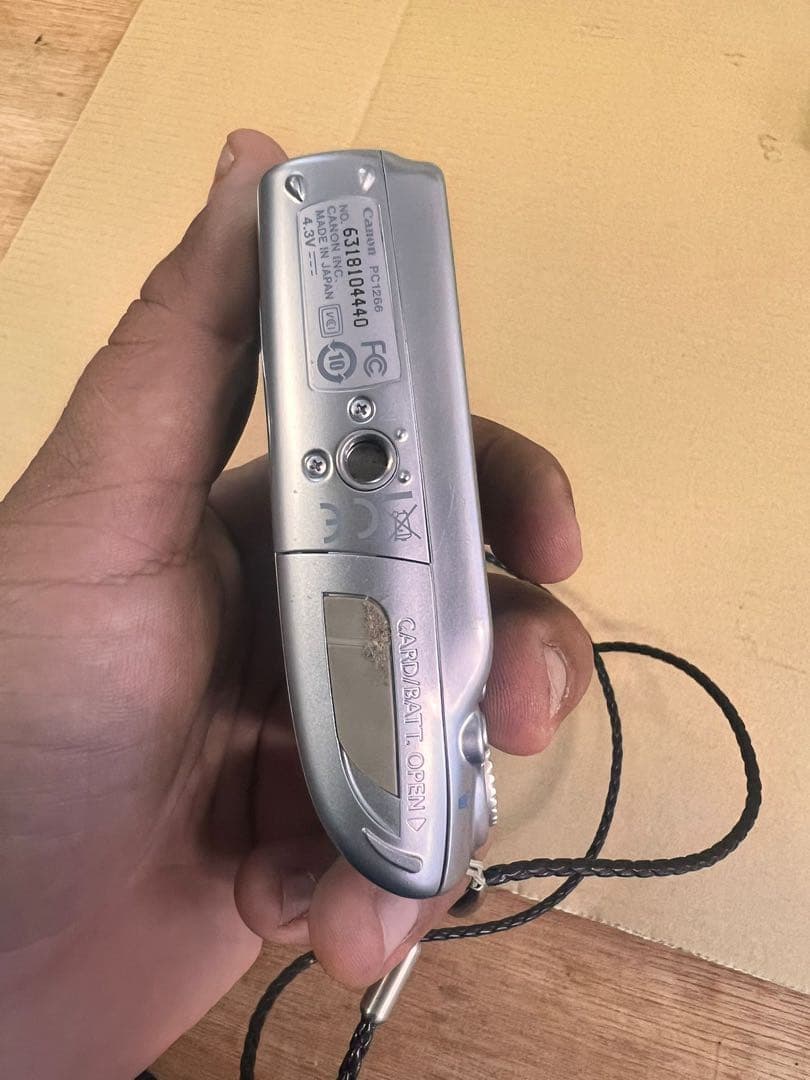 Canon IXY DIGITAL シルバー 充電器付き 現状渡し