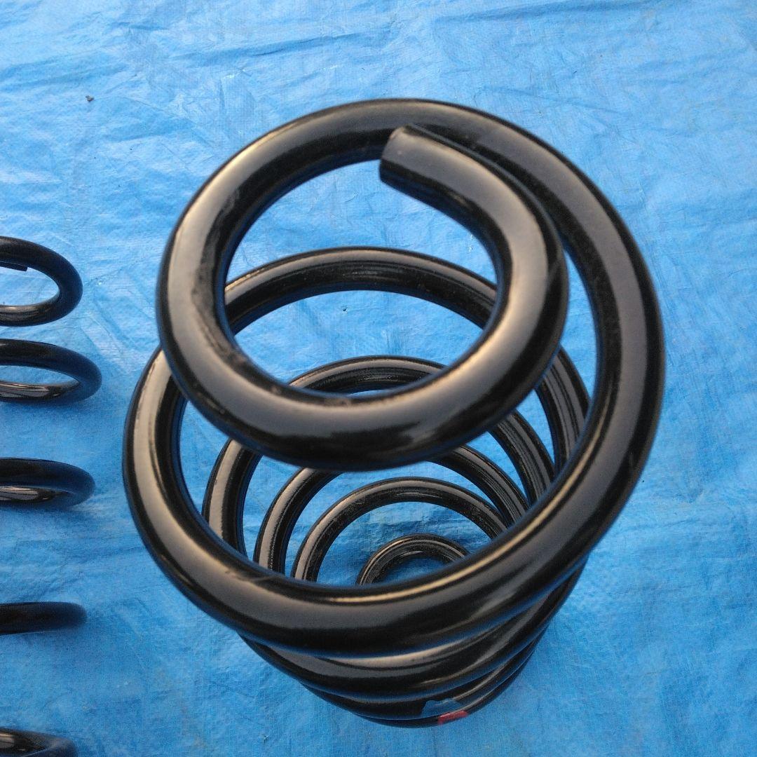 トヨタヴォクシー　ノア　ZRR85リアショック・スプリングセット