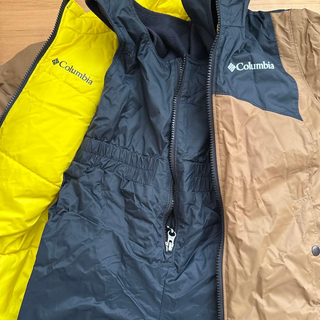 ※限定値下げ　キッズスノーウェアColumbia フード付き中綿コート XS