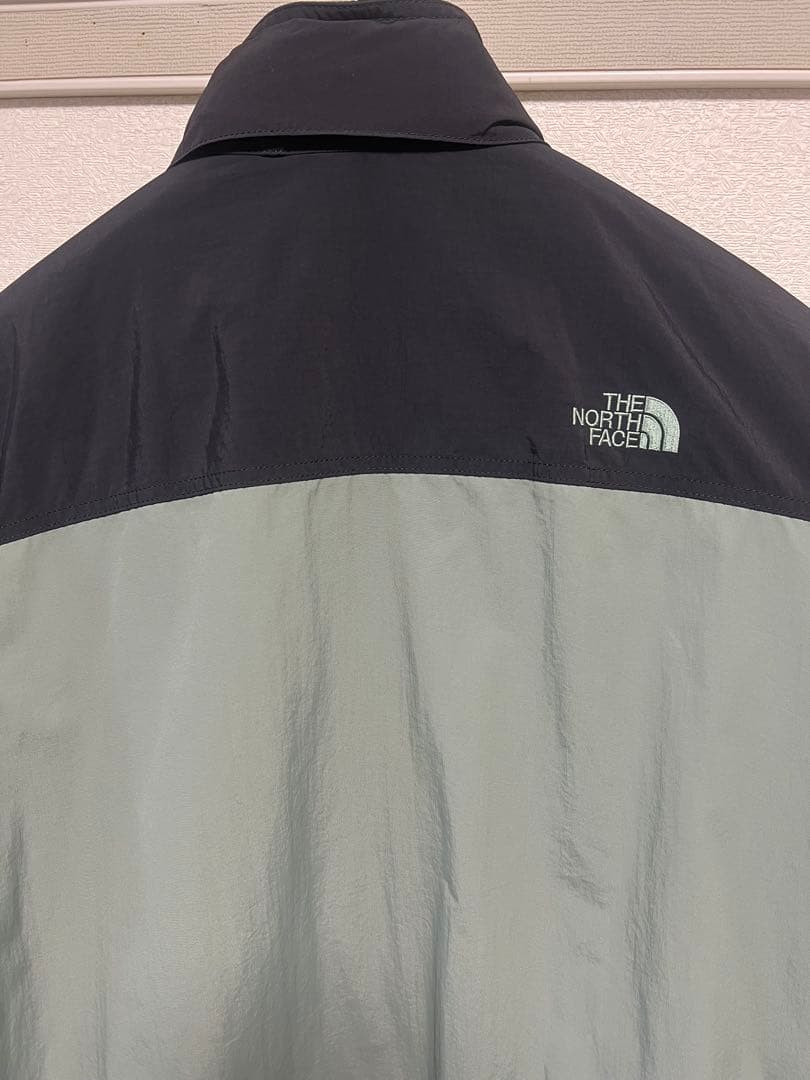 【美品】THE NORTH FACE ハイドレナウィンドジャケット 黒/グリーン