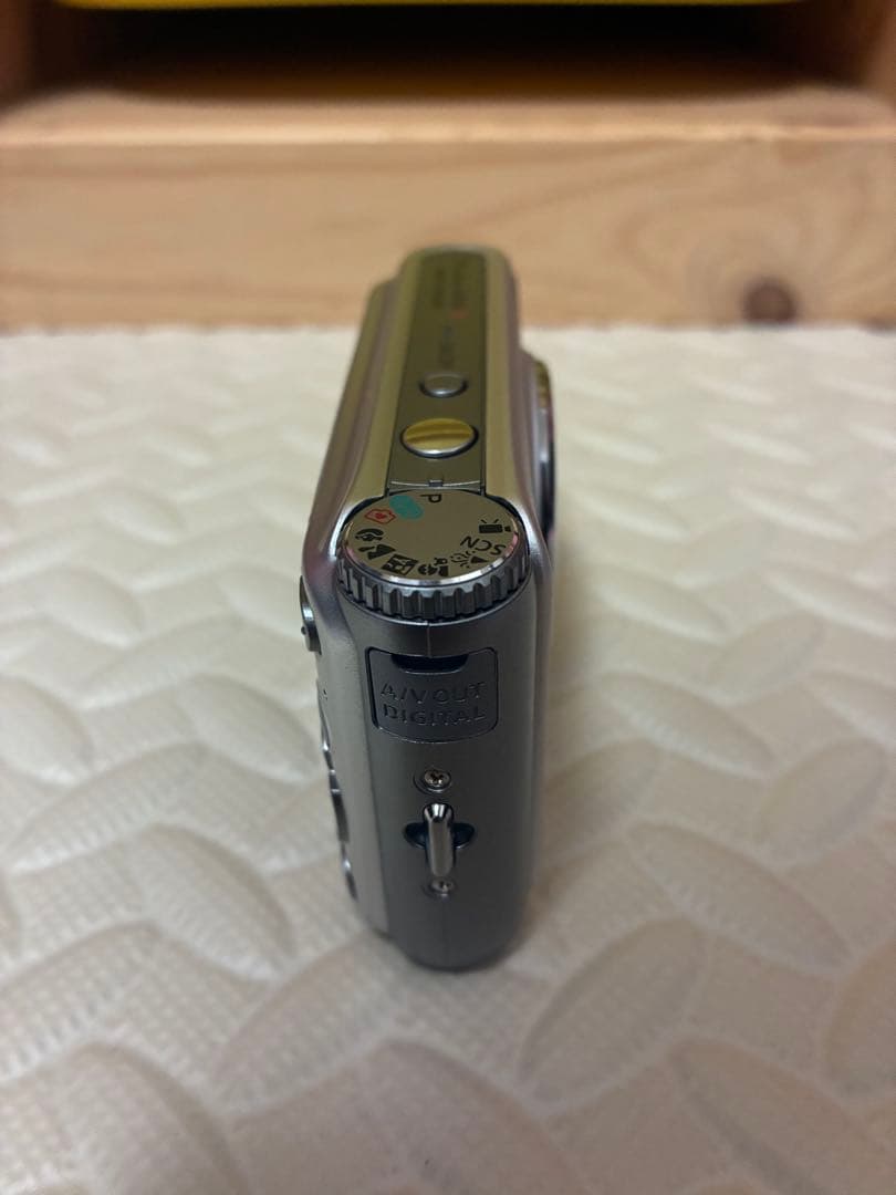 未使用品　canon&キャノン　A3100 デジタルカメラ