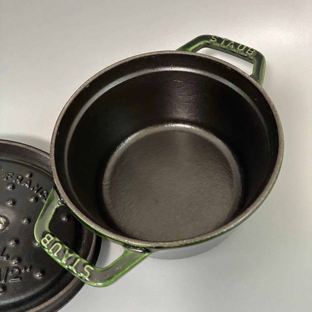 ストウブSTAUB ピコココットオリーブ14cm レア