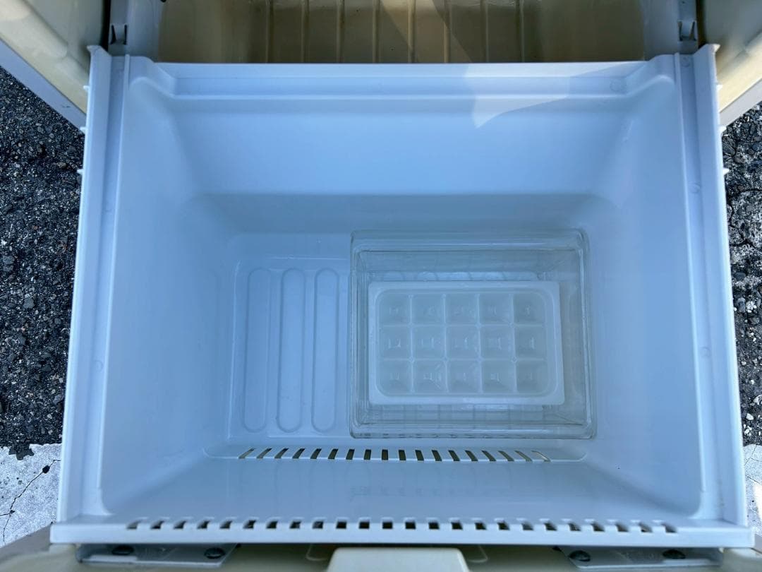 SHARP 冷凍冷蔵庫 137L 2010年製