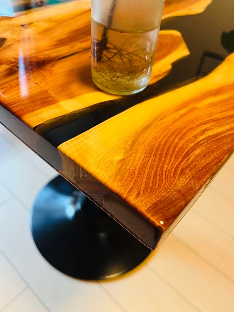 レジンテーブル　カフェテーブル　ダイニングテーブル