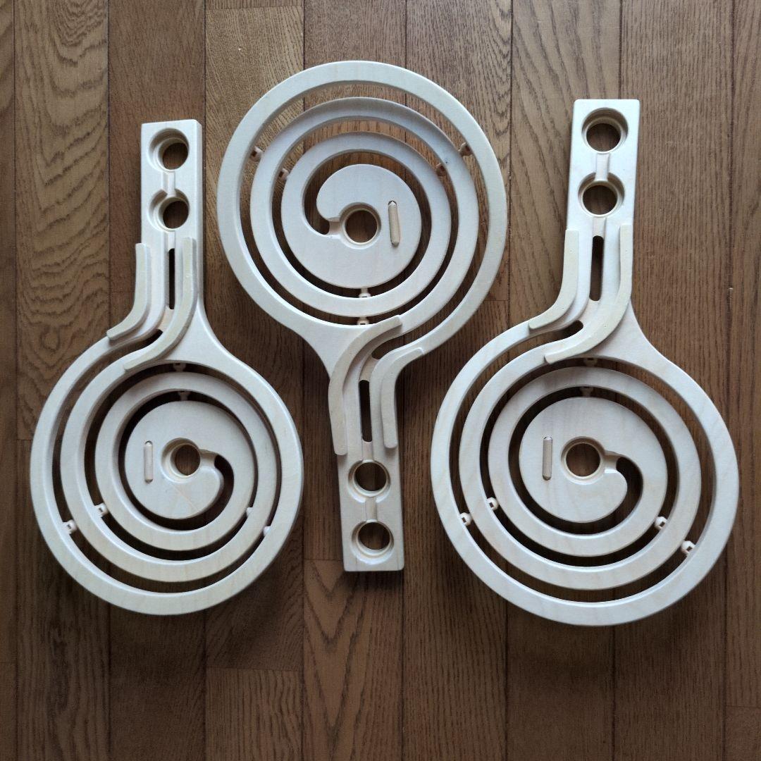 クアドリラ ツイスト&レールセット ボールキャッチャー2個付き