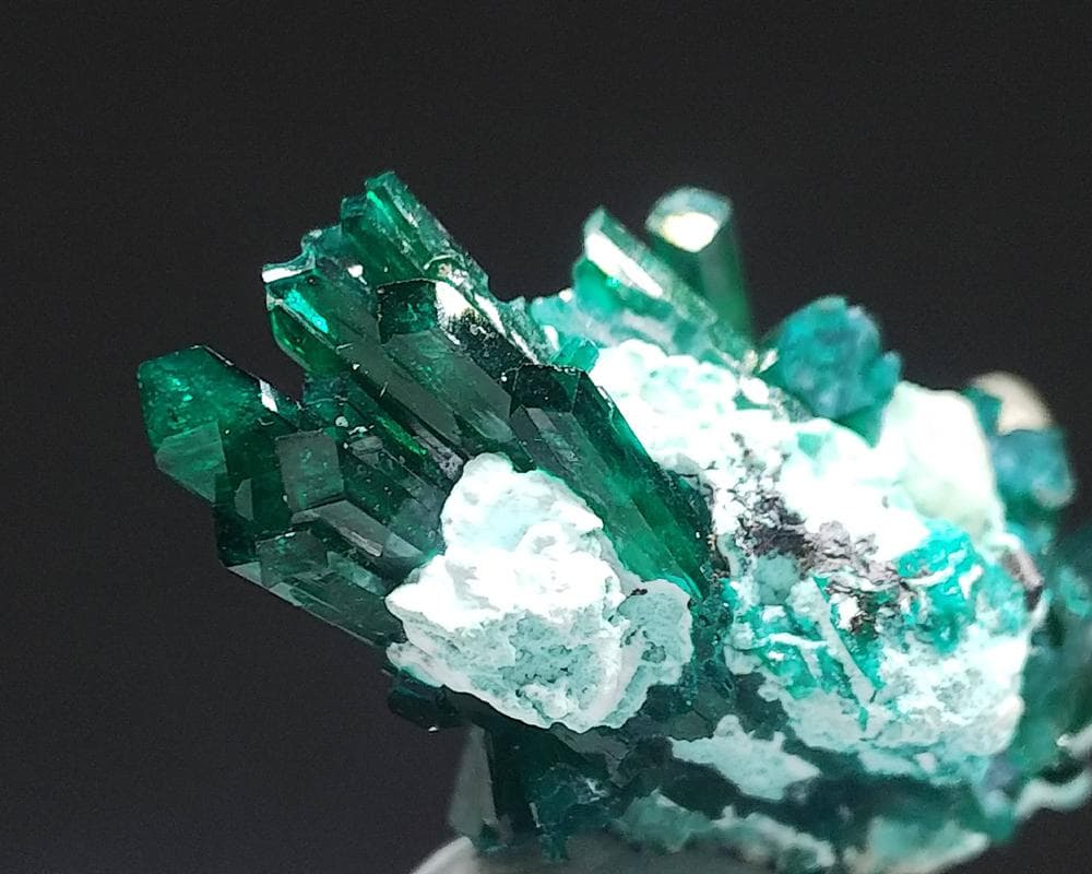 482 ダイオプテーズ 翠銅鉱 クラスター コンゴ産