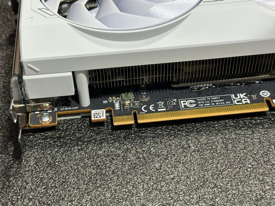 グラフィックボード・グラボ・ビデオカード Sapphire Radeon RX 7800 XT 16GB
