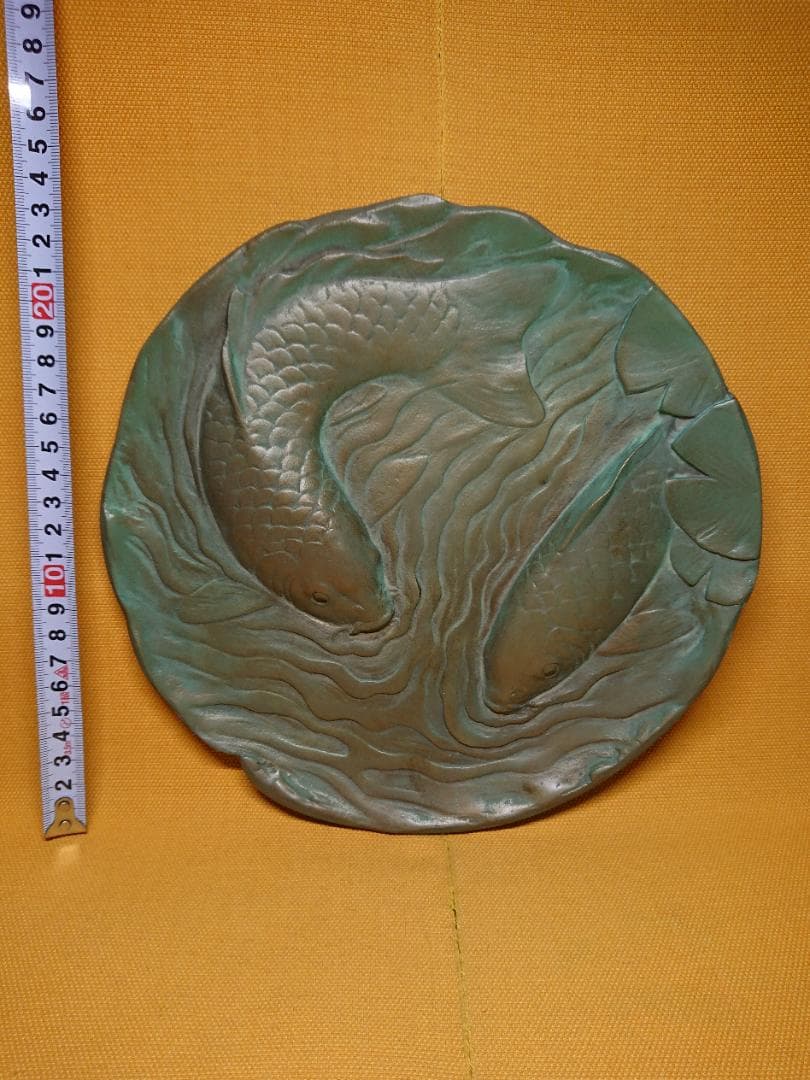 【美品】銅器　飾り皿　鯉　オブジェ　置物　インテリア　工芸品　美術品　A1222
