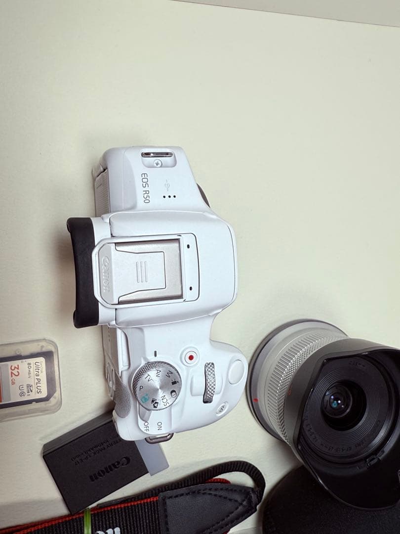 Canon EOS R50+レンズrf 18-45mm+sd card 32gb