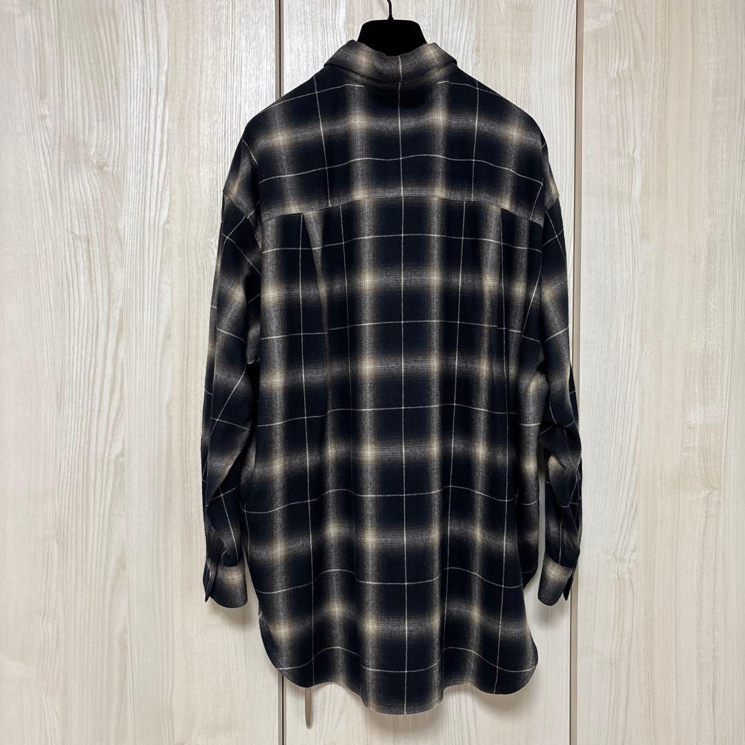 スピック&スパン　メタルボタンオンブレーチェックルーズシャツ　ブラック