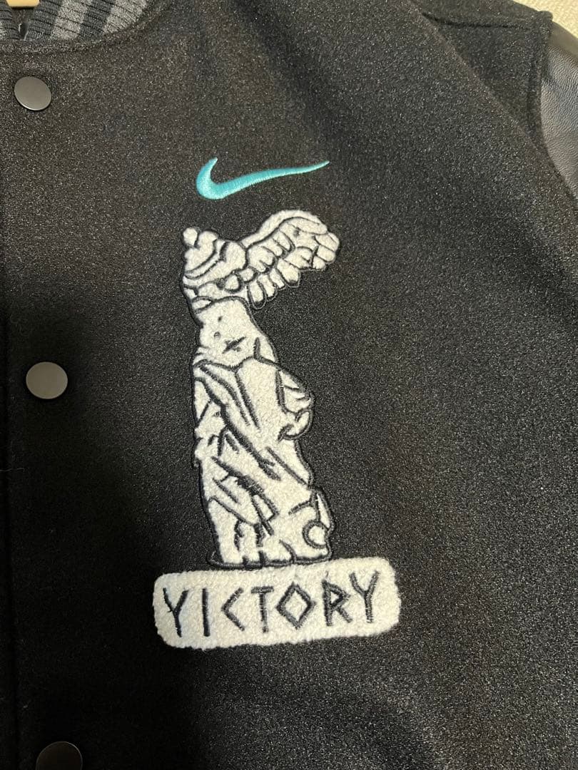 NIKE × Tiffany & Co コラボスタジャン /新品未使用品