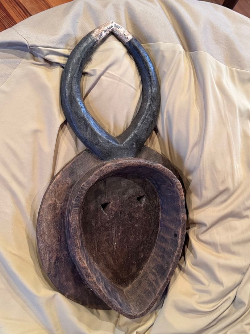 アフリカのマスク　お面 木製チェッカーパターンの面 約60