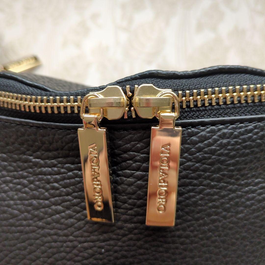 VIOLADOROのレザーボディバッグ