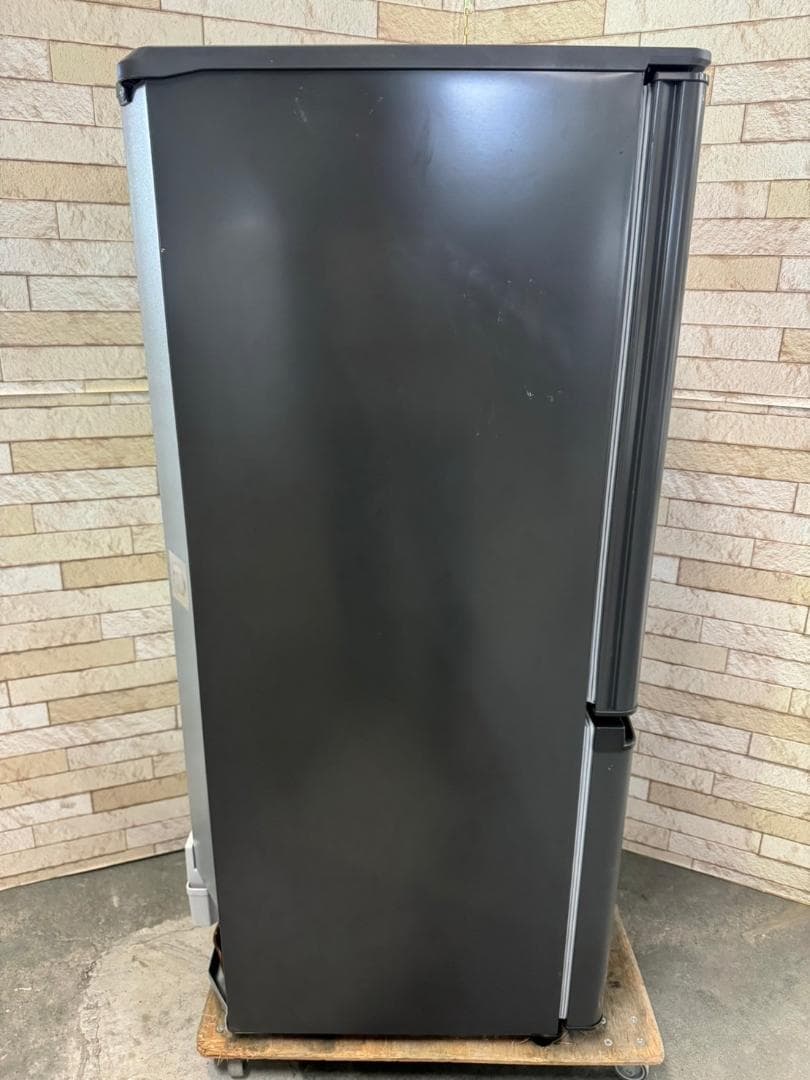 大阪送料無料★3か月保障付き★冷蔵庫★2022年★MR-P15G-H★R-977