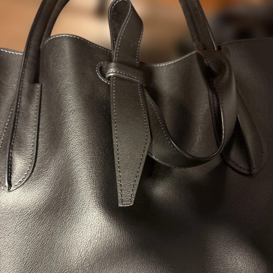 【再値下げ】ほぼ新品定価83600円⭐️ボルドリーニセレリアトートバッグMirto