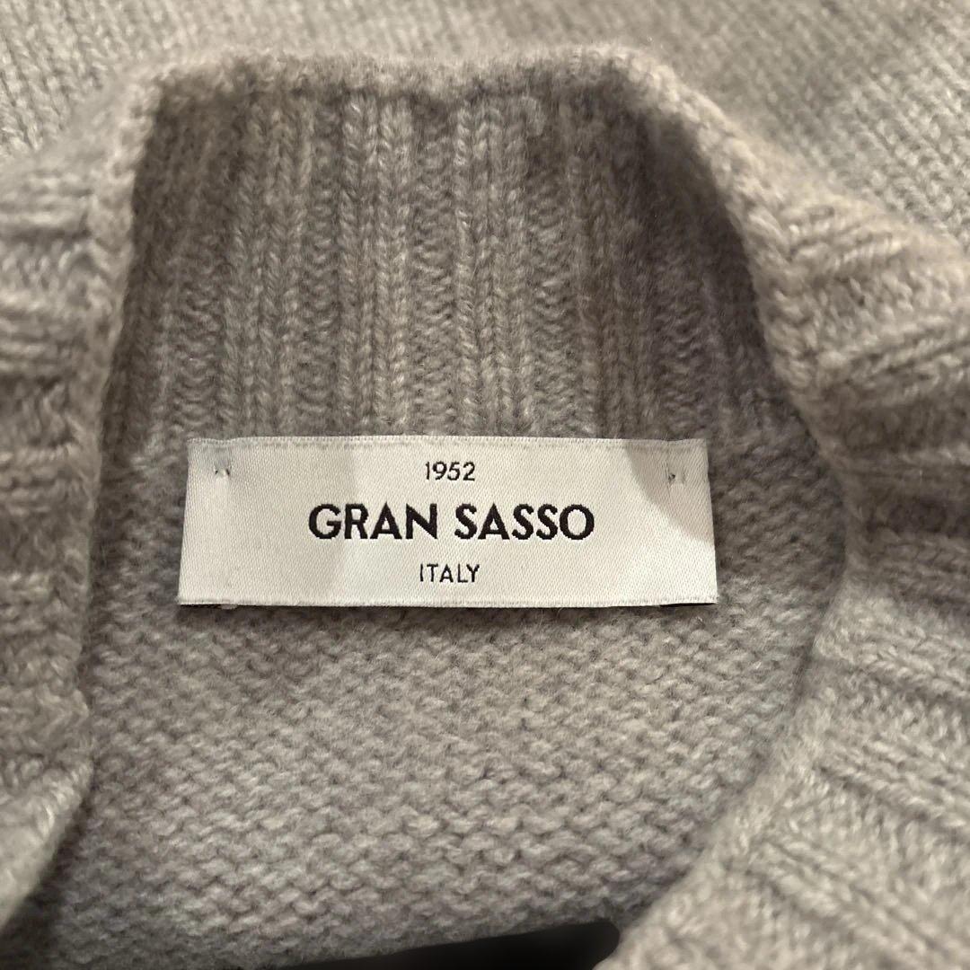グランサッソ／モックネックニット／ミドルゲージ／ライトグレー／50