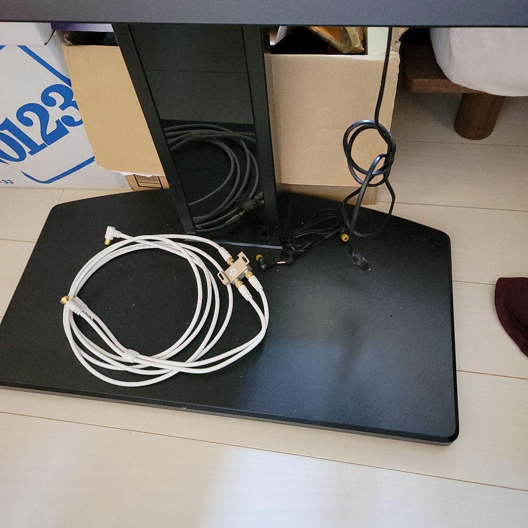 TOSHIBA製32V31液晶テレビ　テレビスタンドセット