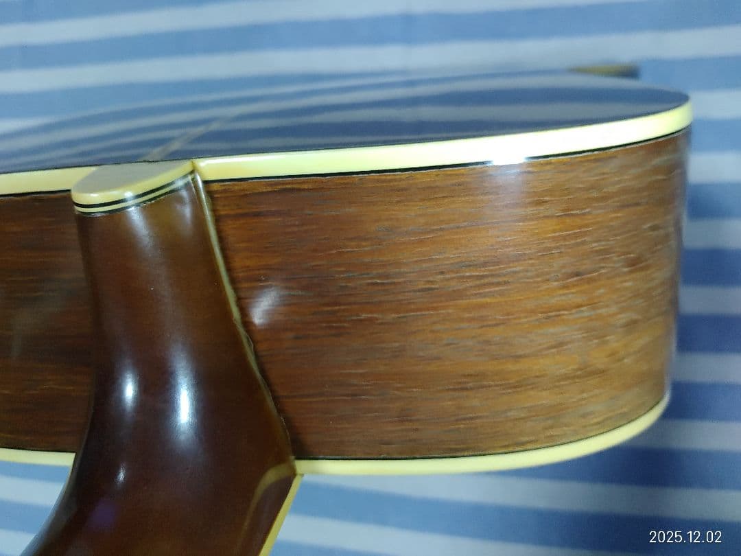 YAMAHAのジャパンヴィンテージ000サイズアコースティックギターFG-302