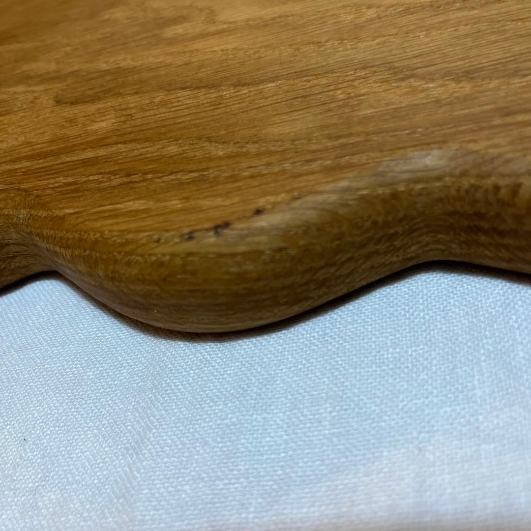 木彫りトレイ　カッティングボード　クリ抜きトレイ　工芸品　ラトビア展　北欧好き