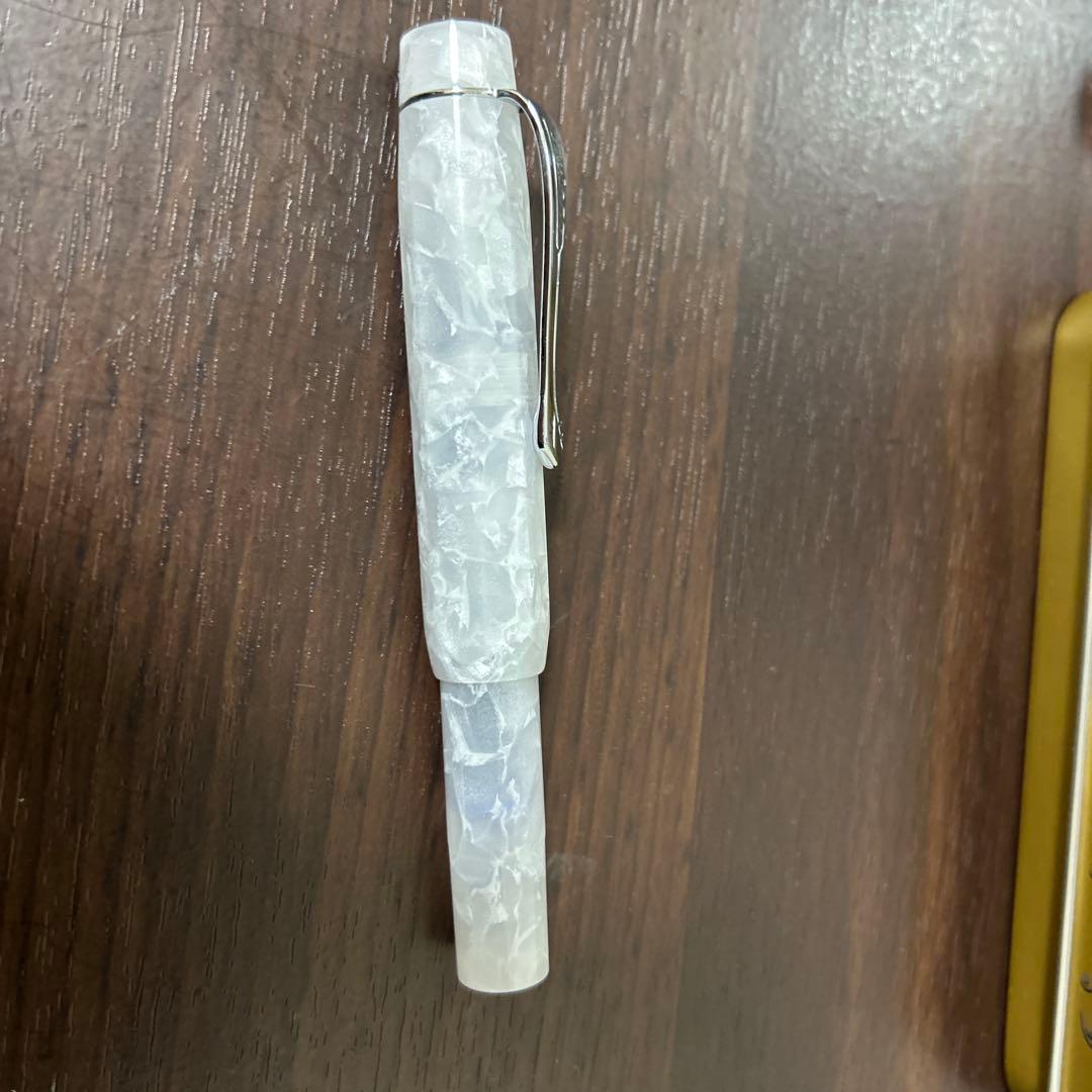 カヴェコアートスポーツミネラルホワイト