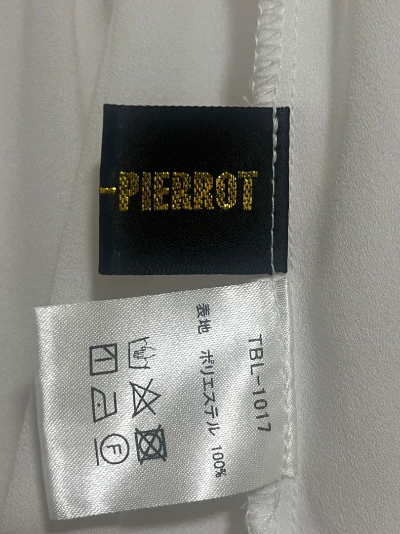 ATELIER PIERROT/シャーリングプリンセススリーブブラウス