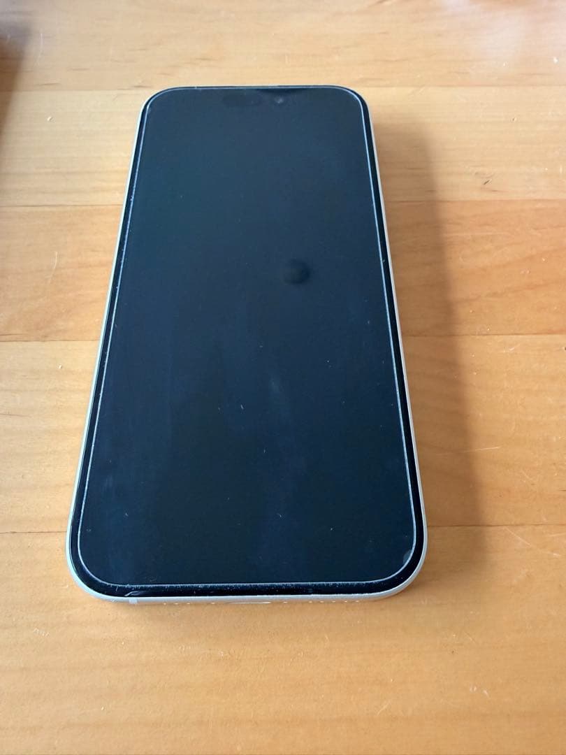 iPhone15イエロー 256G 88%MagSafeケース3点