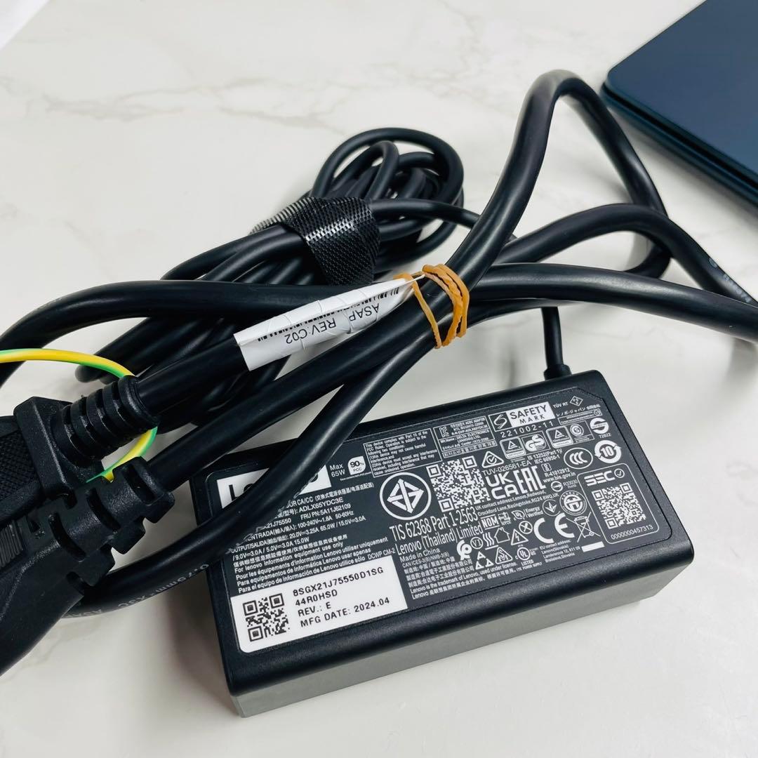 Windowsノート本体 Lenovo Yoga Slim7 14Q8X9 XE78100 32GB 1T