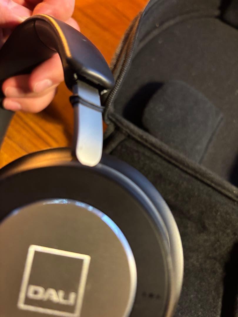 DALI ヘッドホン　io6