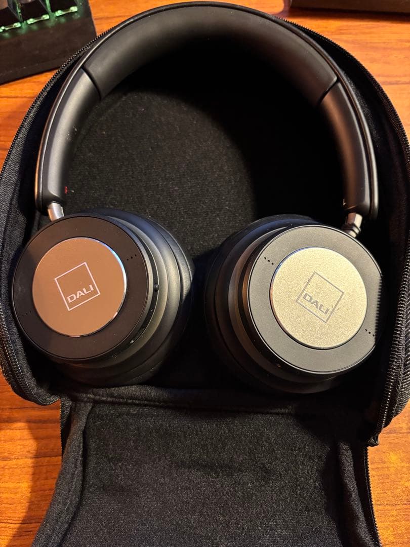 DALI ヘッドホン　io6