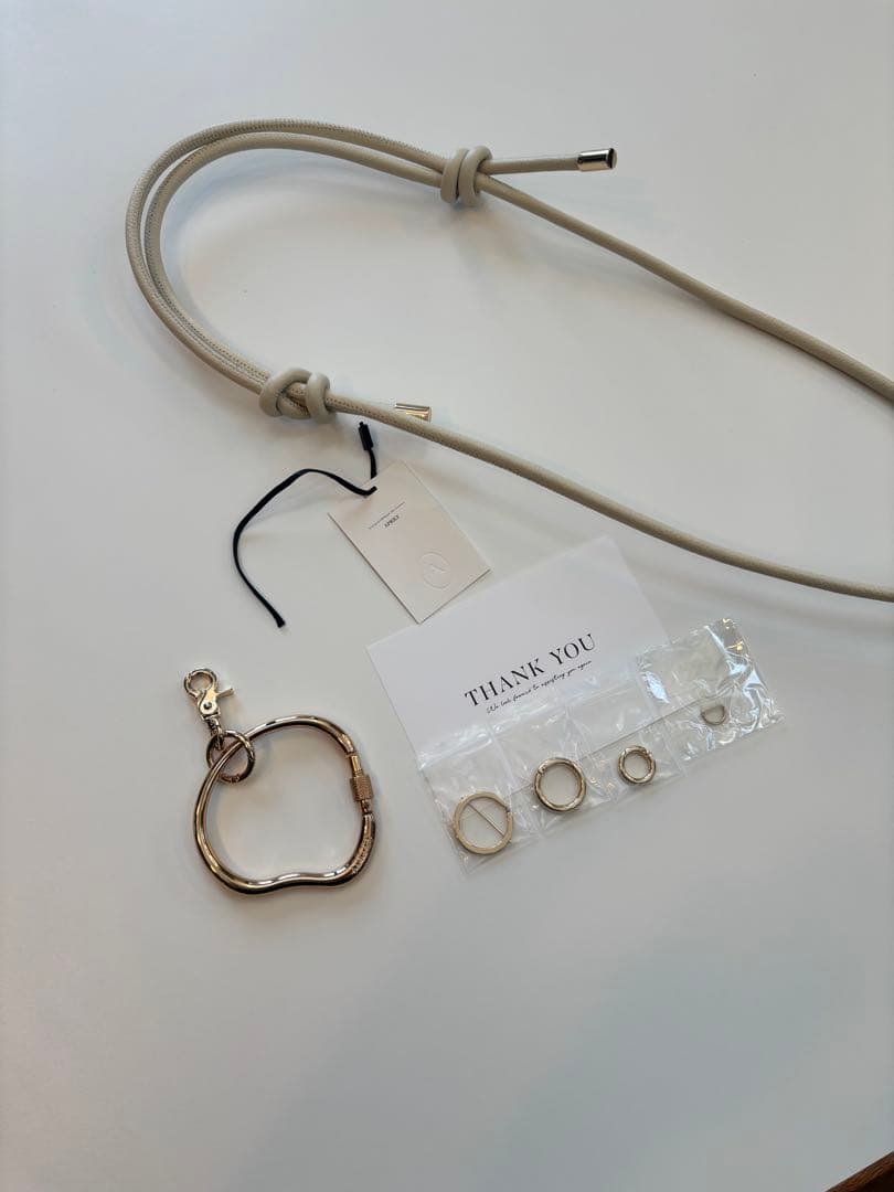 APRILY (アプリリー)マリアージュシリーズ　携帯　ストラップ