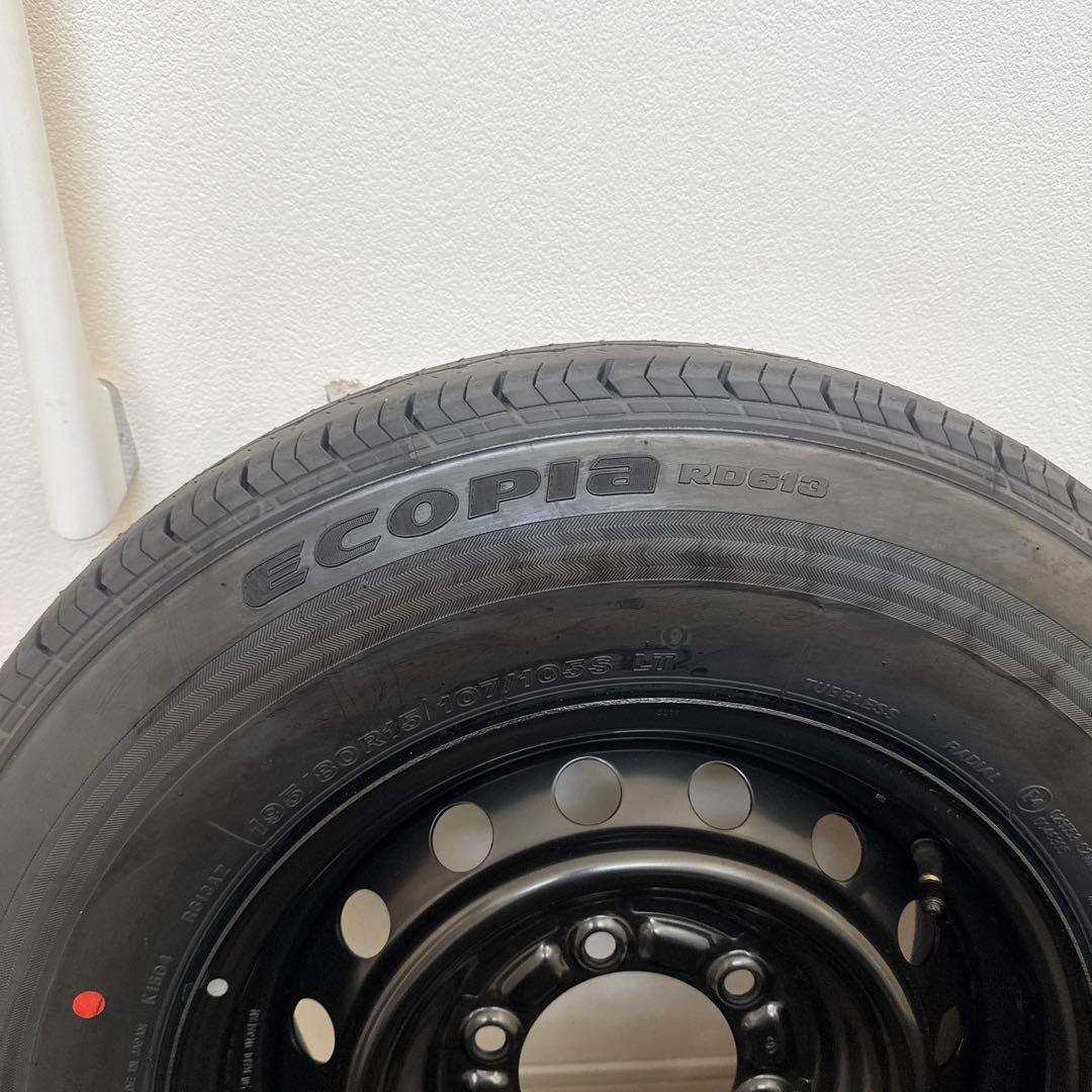 ハイエース　純正タイヤホイール、新品ホイールキャップ①〜④セット　新車外し