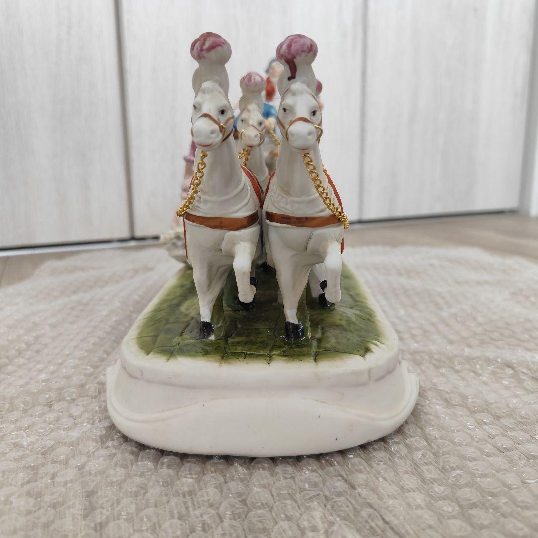 加藤工芸 瀬戸マイセン ４頭立て馬車 レース衣装貴婦人 紳士 馬車ハンドペイント