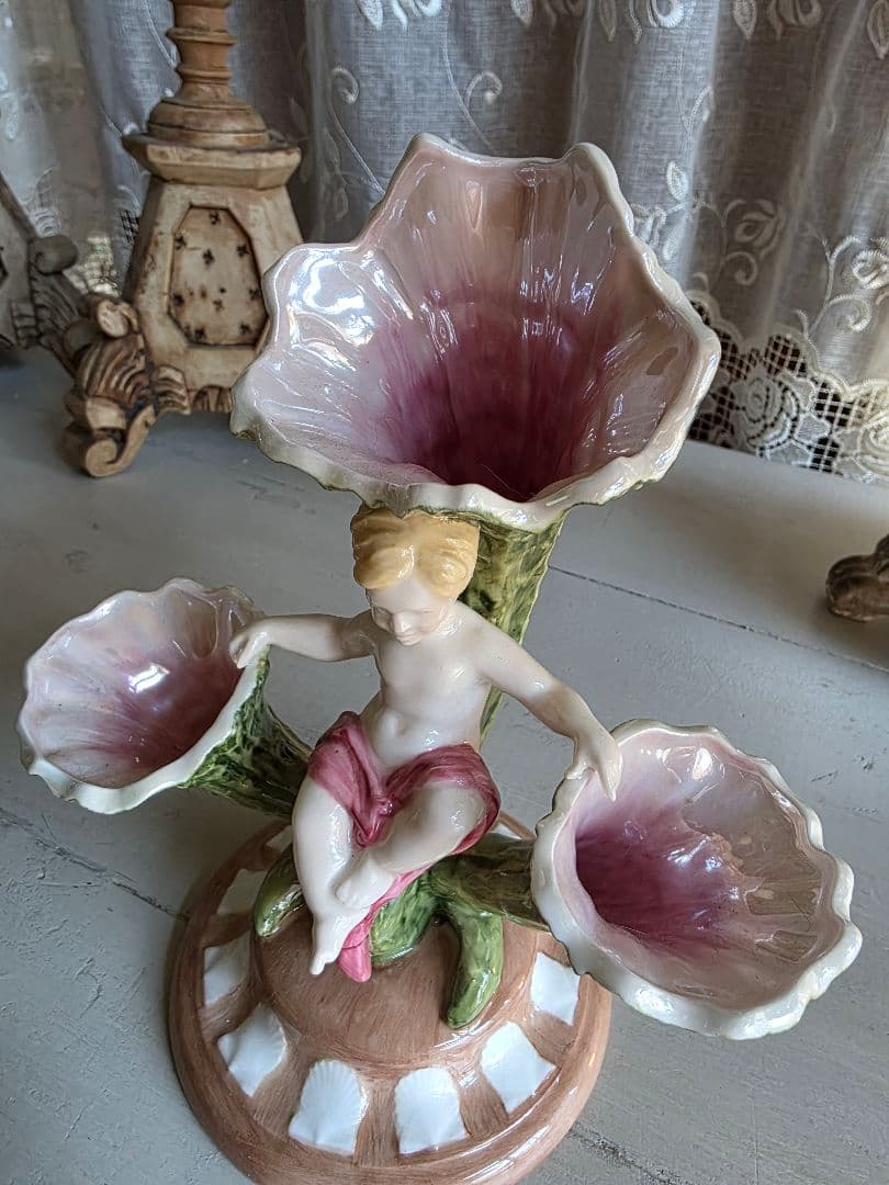  ウェッジウッド フラワーベース 花器 花瓶 フィギュリン